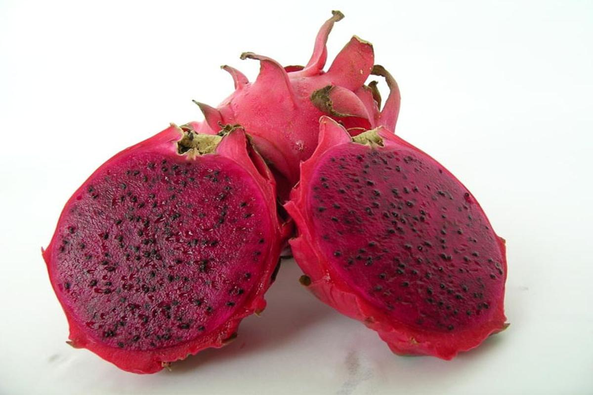 Manfaat Buah Naga Merah